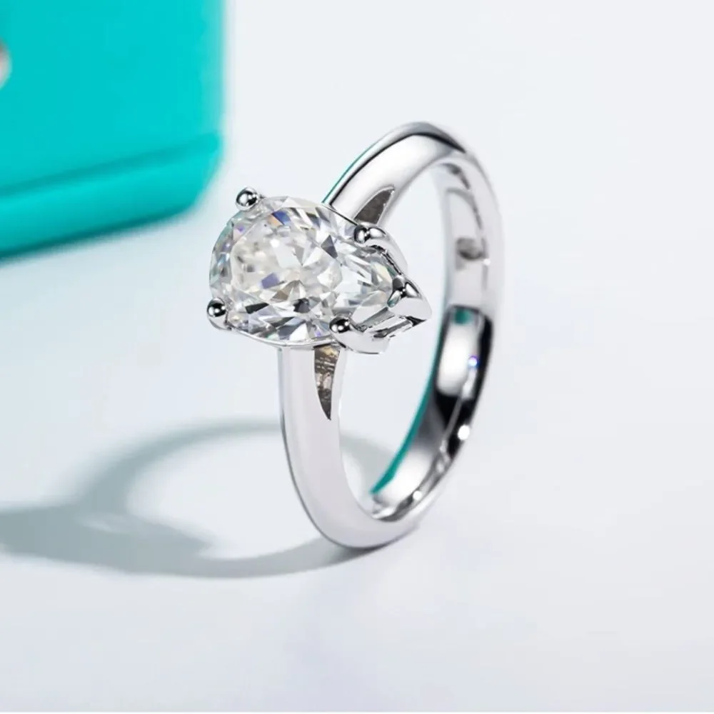 2.5 cttw Pear Moissanite Diamond Solitaire Ring